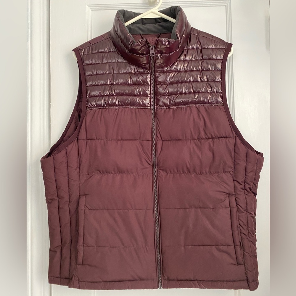 American Eagle Outfitters Burgundy Sleeveless Vest, Size: XXL